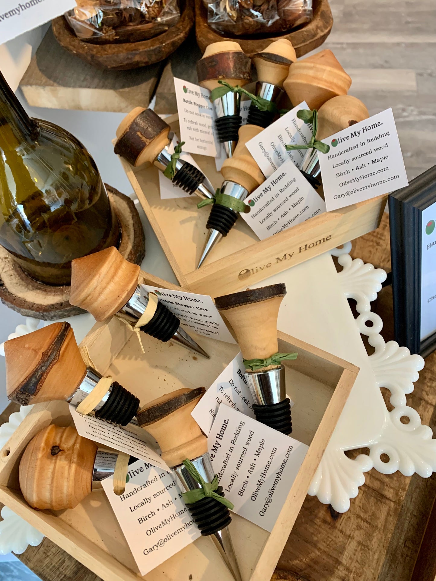 hand carve wood bottle stoppers. used for wine, olive oil or vinegar.