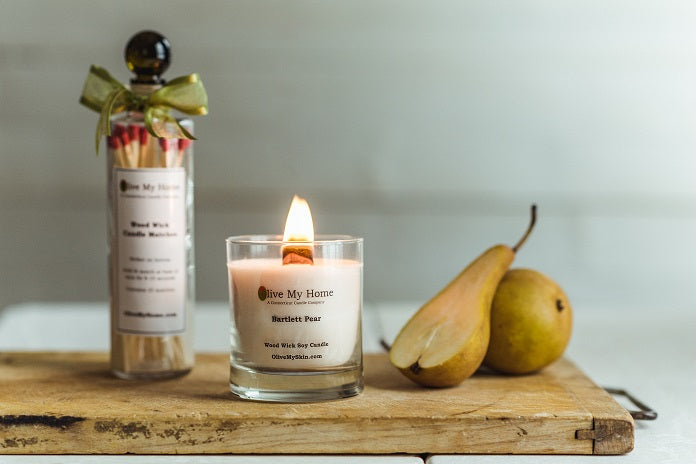Bartlett pear wood wick soy candle